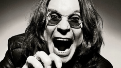 Heineken deixa o verde de lado para homenagear Ozzy Osbourne