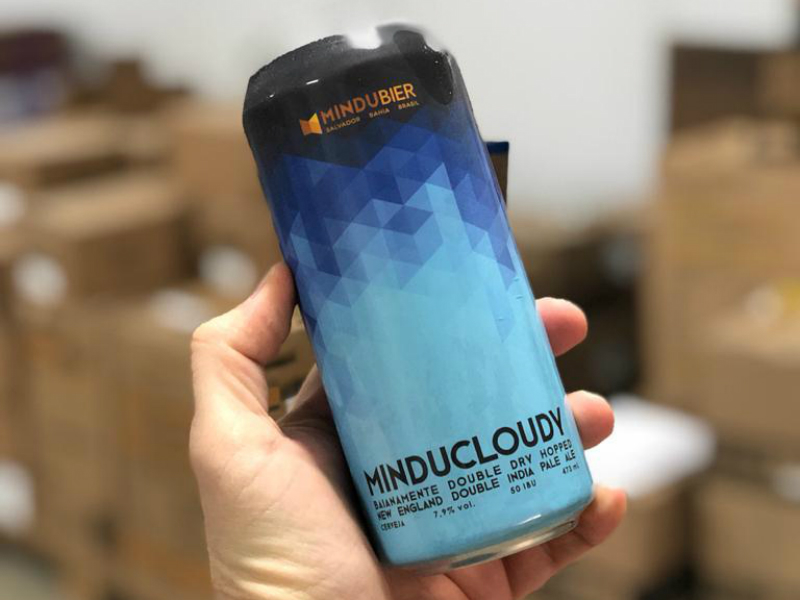 Lata da cerveja Minducloudy da cervejaria MinduBier