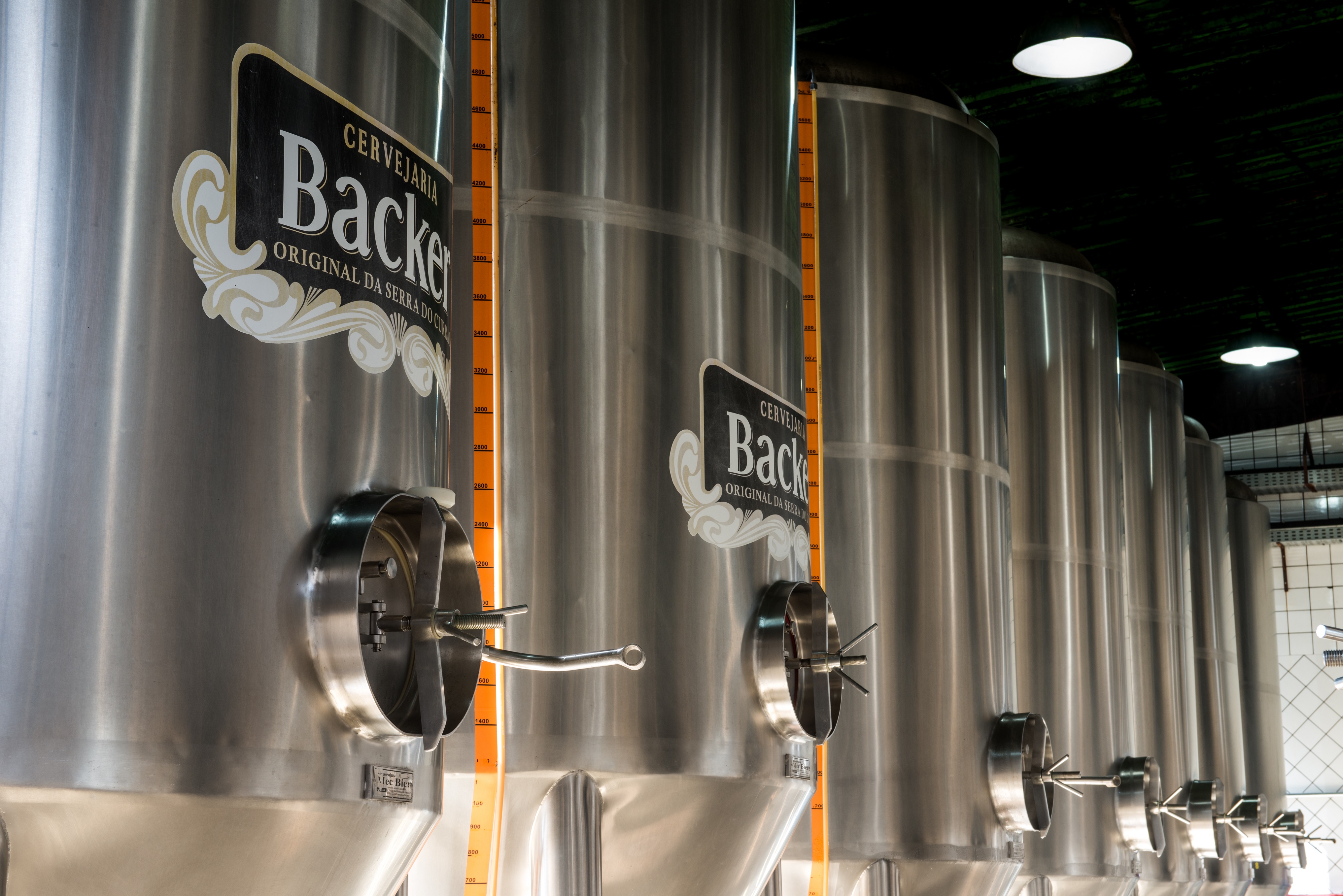 MAPA permite remoção de cerveja dos tanques da Backer para a produção de álcool gel