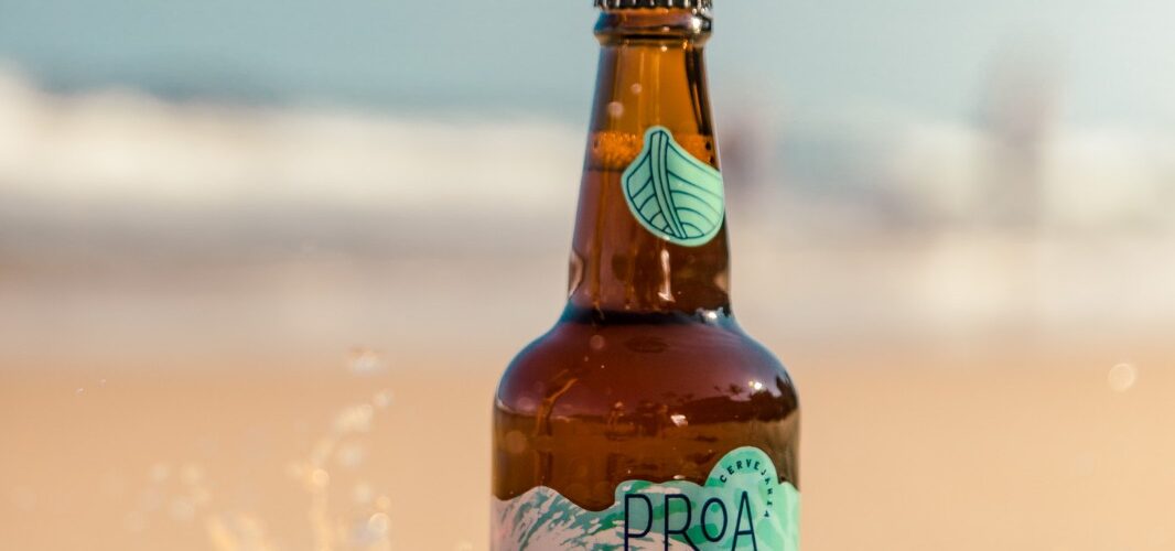 Proa cervejaria relança Australian Pale Ale, Gold Coast na Che Figo no Rio Vermelho