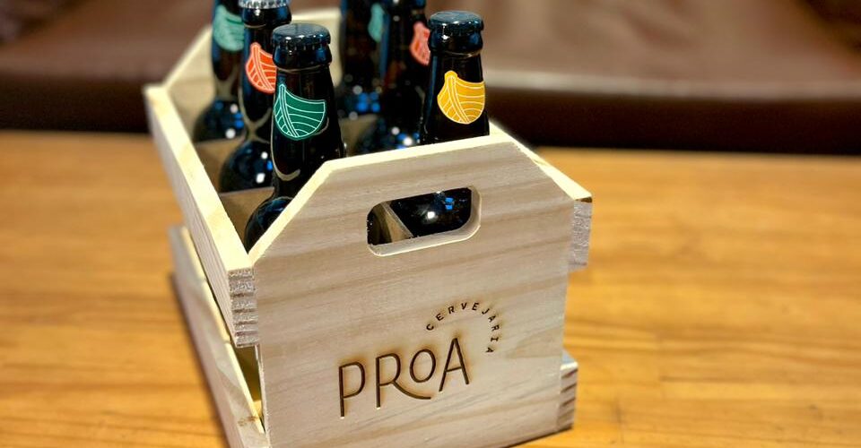 Proa Cervejaria lança kits de Natal para presentear cervejeiros