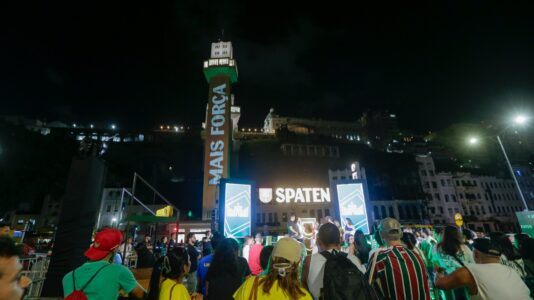 Atletas baianos iluminam o Elevador Lacerda em Salvador com Desafio inédito de Spaten